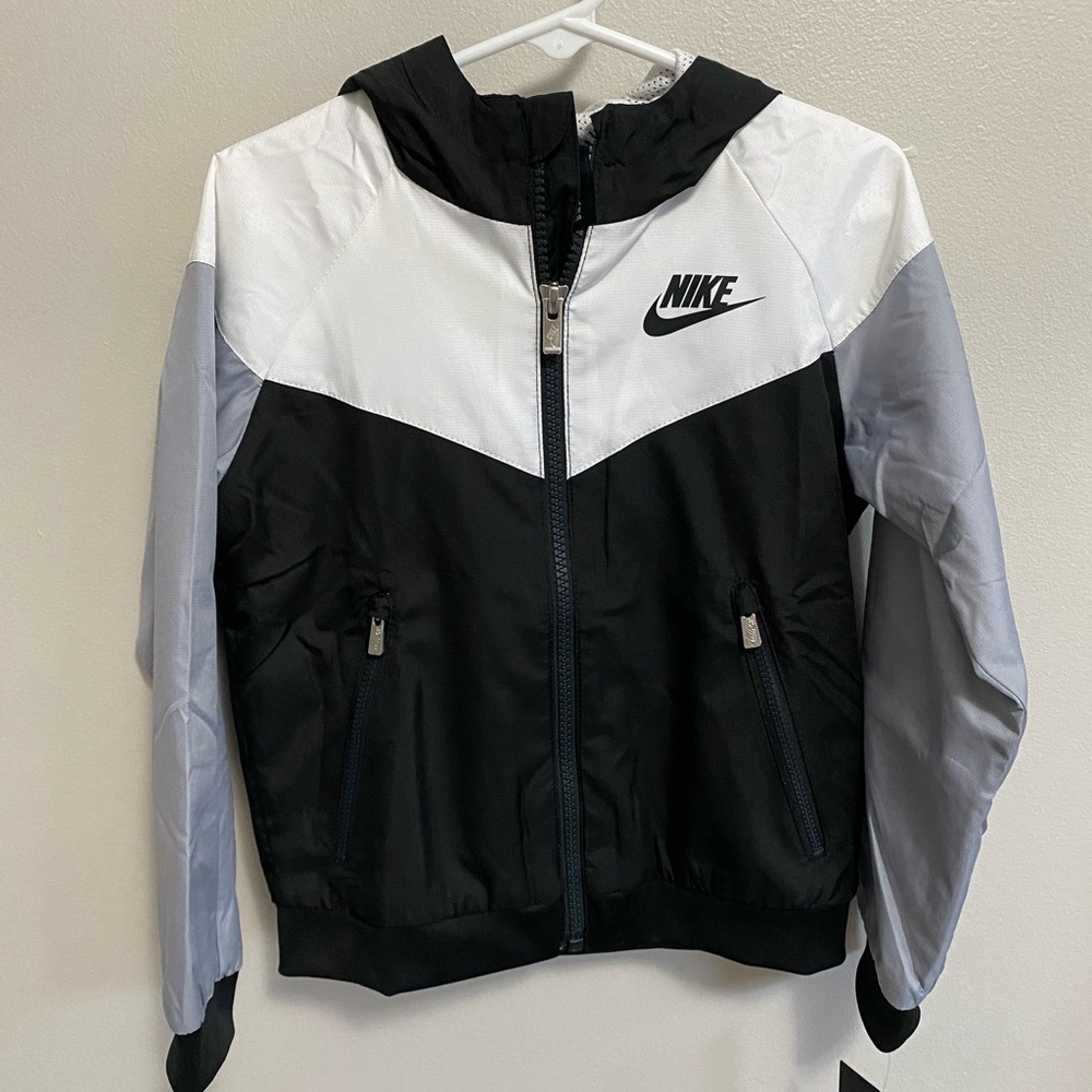 Nike wind breaker/spring jacket.